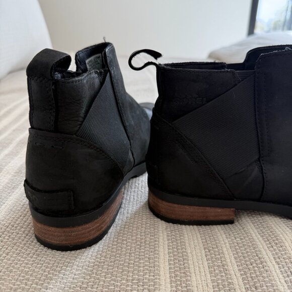 Sorel Emelie Chelsea Boots with Lug Sole - Waterproof - Picture 6 of 11